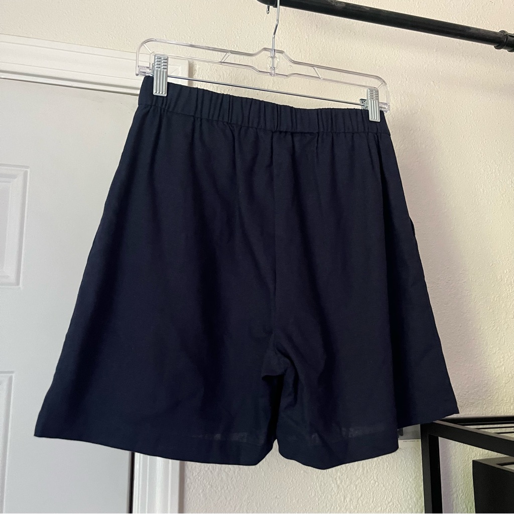 Hannah Canvas Navy Linen High Rise Pleated Front Shorts — image 3 of 5